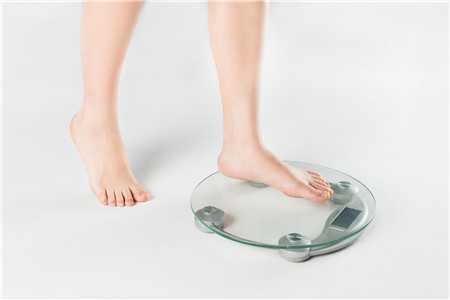 为什么经期体重会增加 经期变胖正常吗？